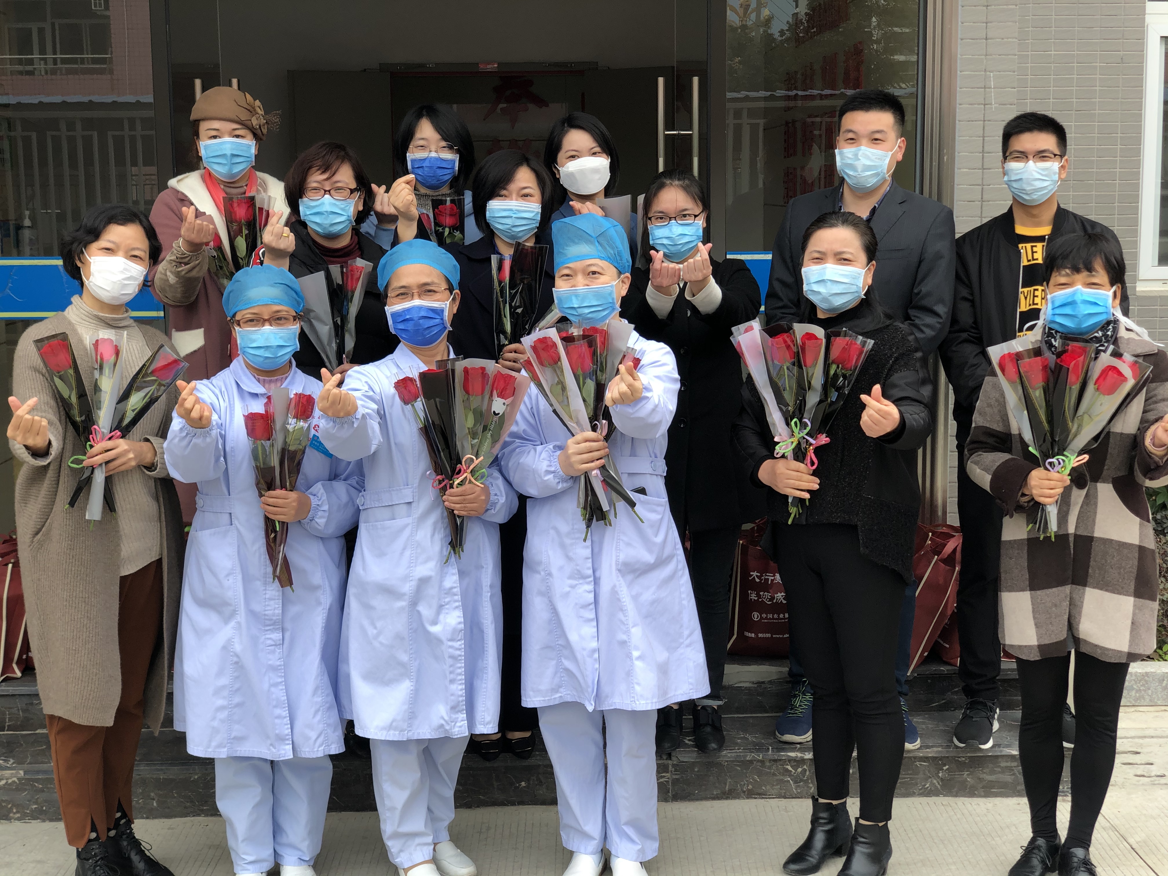 闽侯农行和医院职工合影②